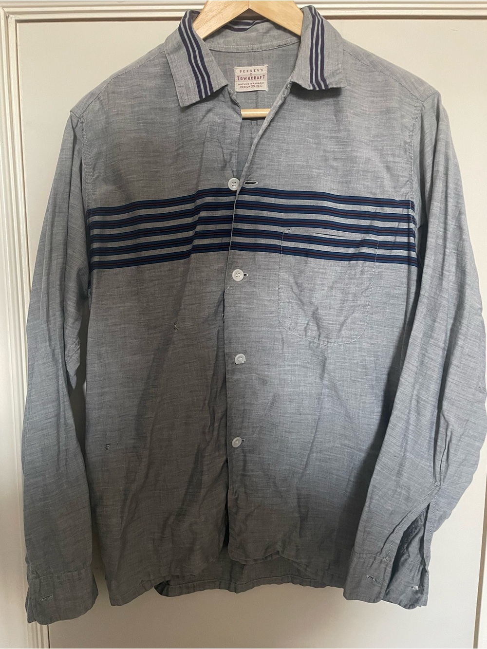 Penny’s Towncraft open collar with loop button hole rockabilly shirt 15 1/2
